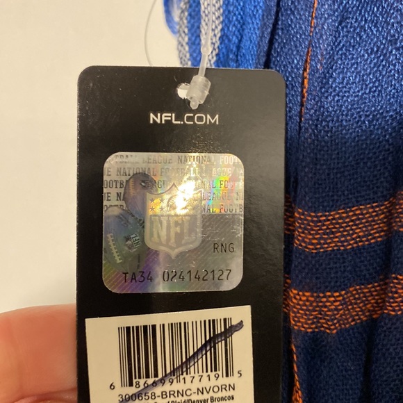 NFL Broncos crinkle scarf - Picture 5 of 6